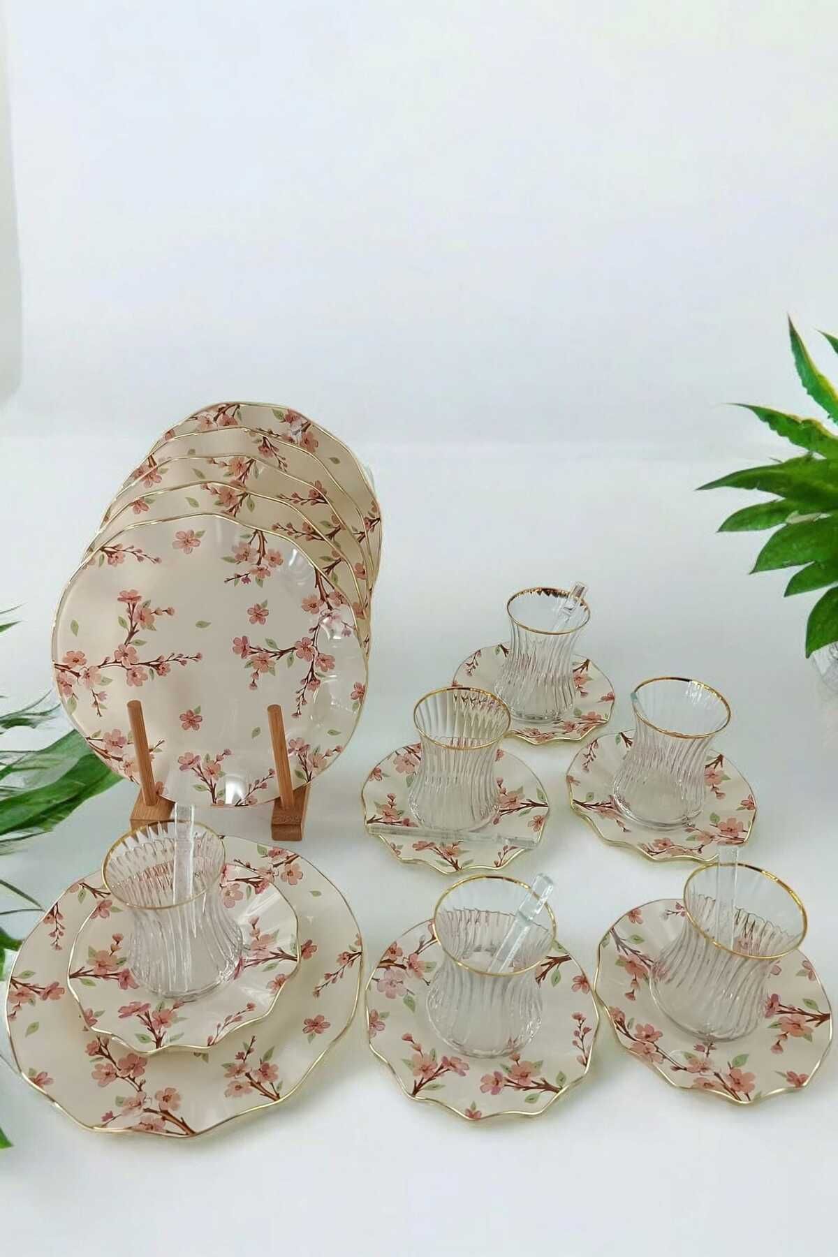 24 Parça 6 Kişilik Desenli Yaldızlı Çay Pasta Seti 01